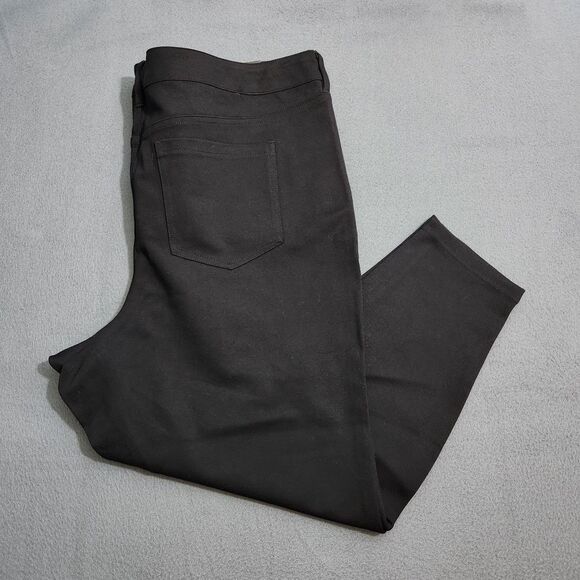 Studio By Torrid Women 24 Black Ponte Stretch 5 Pocket Skinny Pants NWT - Picture 2 of 13